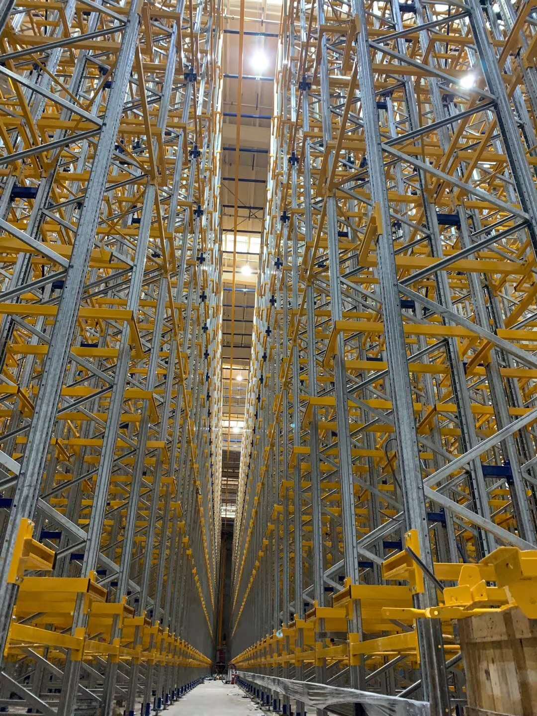 立體倉庫存儲容量不是固定值！這些因素直接決定 “能存多少”